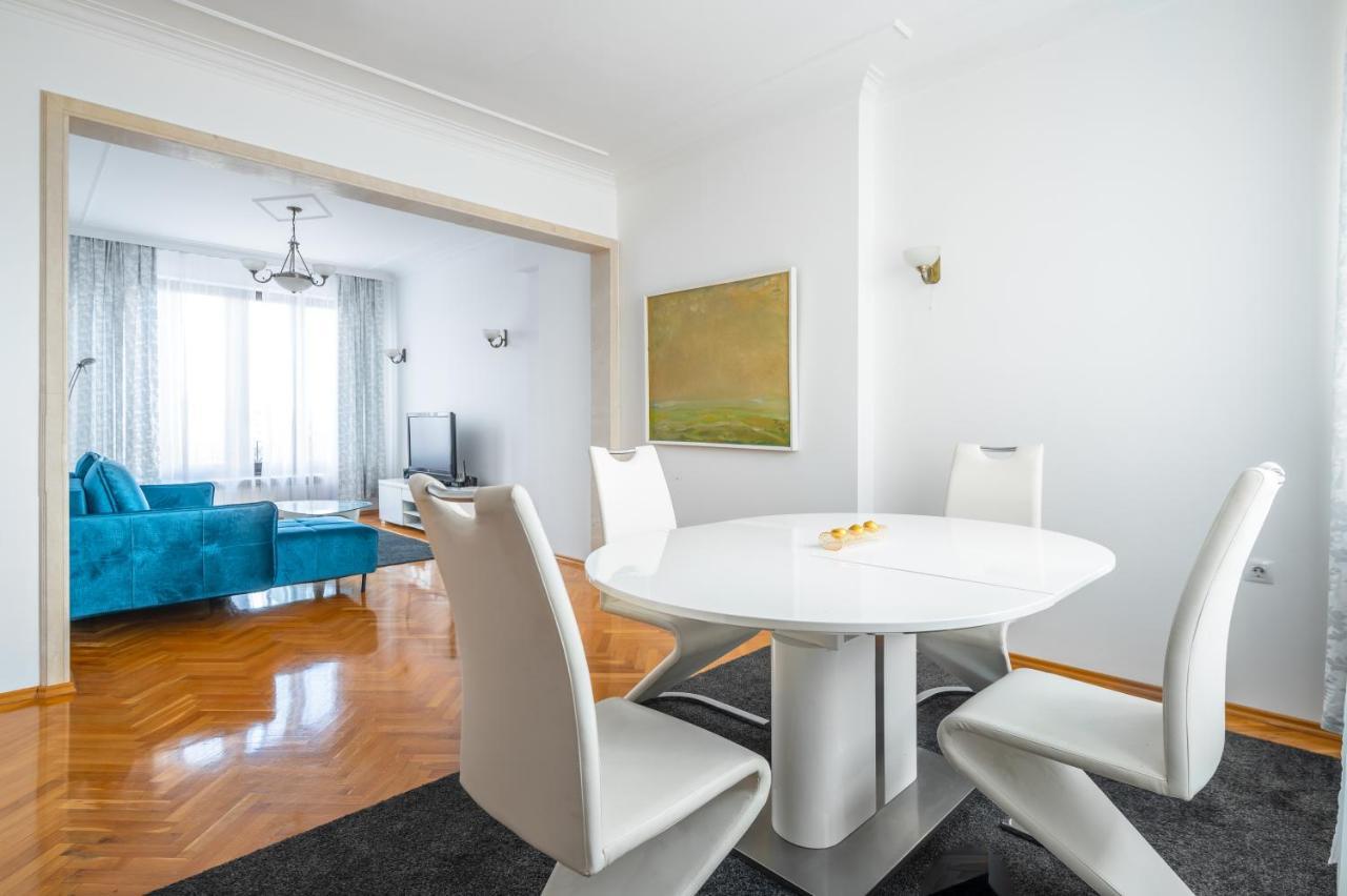 Vitosha Str 2Bd White & Blue Apt By Flat Mаnager Sofía Exterior foto